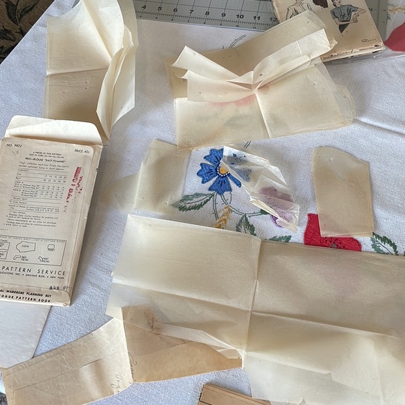 Vintage Vogue Pattern, 9822, size 16, bust 34, hip 37, ca 1940's - Picture 6 of 9